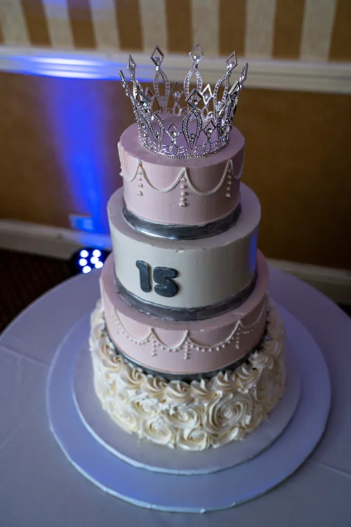 Quinceañera portraits, family, details, and celebration photography by Photos by Karli